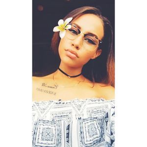 Meet your Posher, Kendra